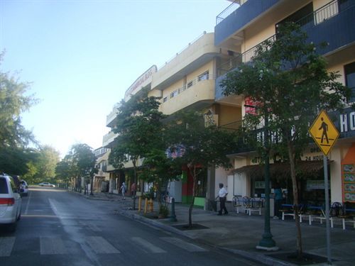 Micro Beach Hotel Garapan Zewnętrze zdjęcie