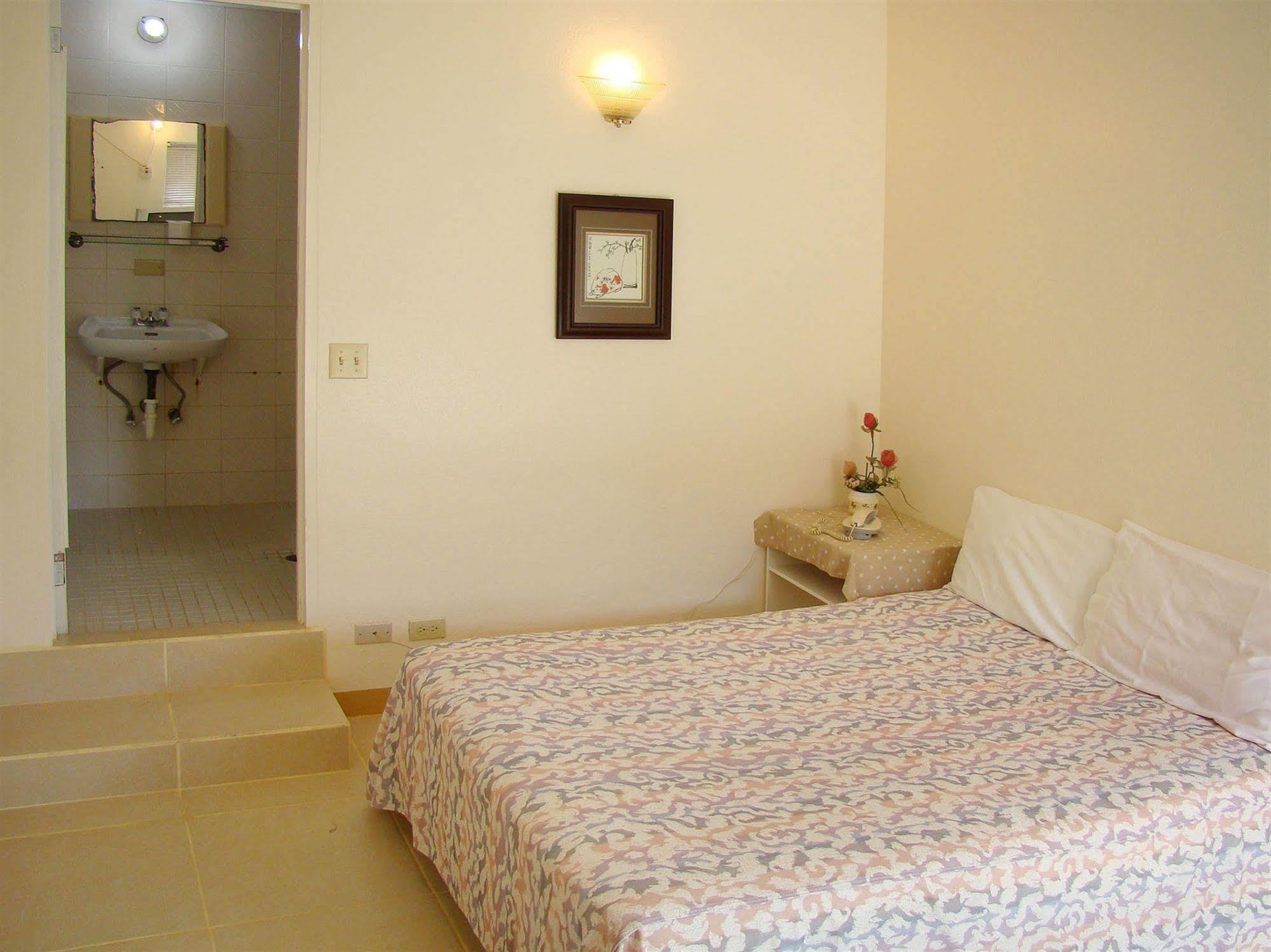 Micro Beach Hotel Garapan Zewnętrze zdjęcie